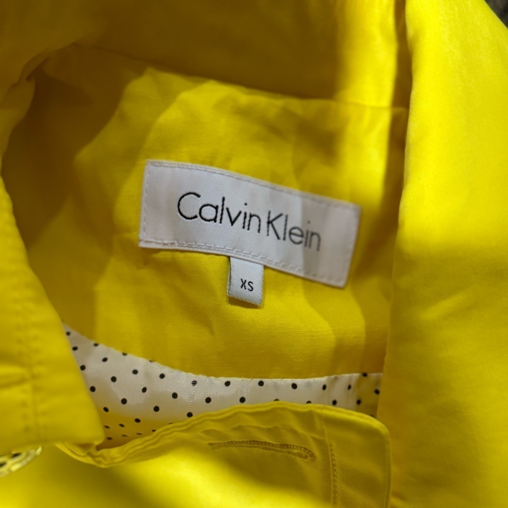 Women’s Calvin Klein yellow coat. Size xs - Picture 3 of 5